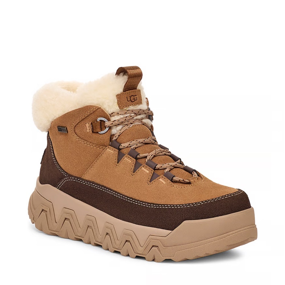 NWT TERRETRAIL COZY LACE BOOTS